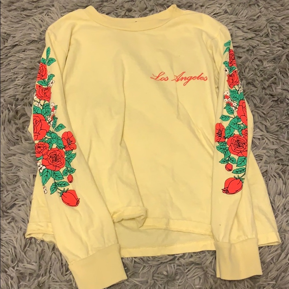 yellow flowered ling sleeve tshirt